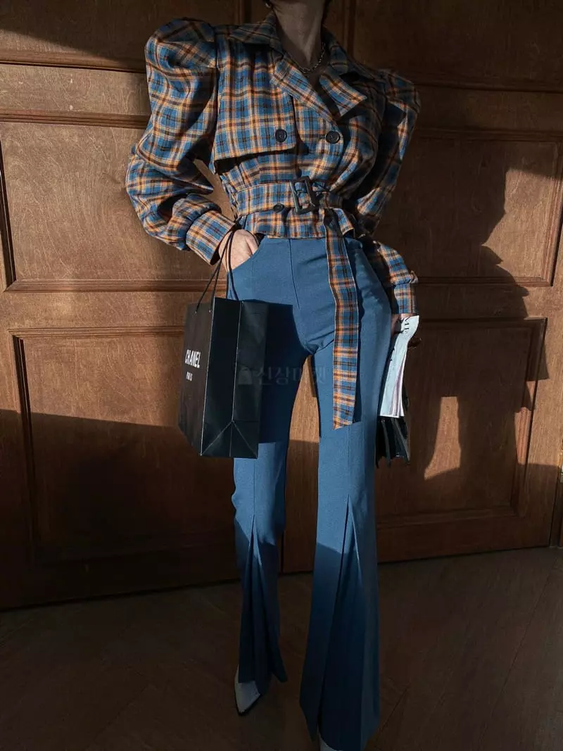 Rare Closet - Korean Women Fashion - #womensfashion - Check Short Trench Jacket - 3
