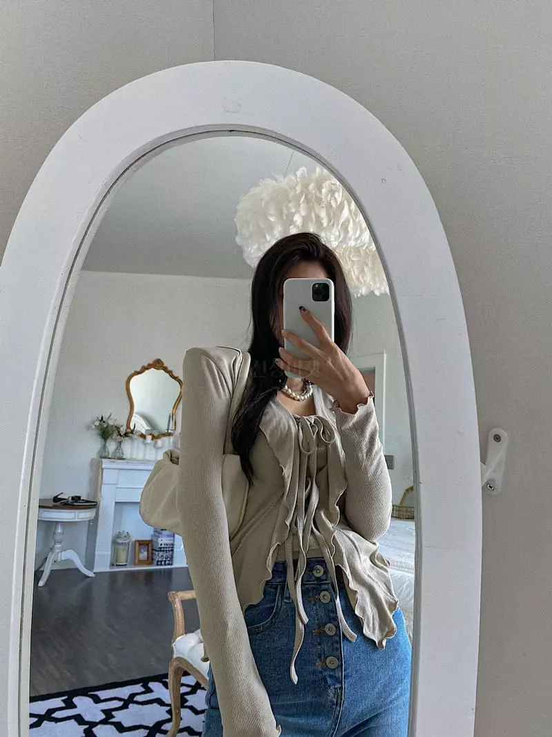 Rare Closet - Korean Women Fashion - #womensfashion - Loe Frill Cardigan