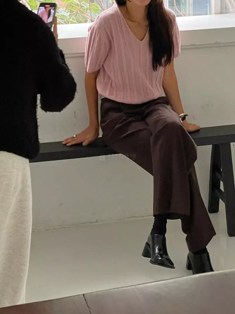 Ravi - Korean Women Fashion - #momslook - Cash V Knit Tee - 7