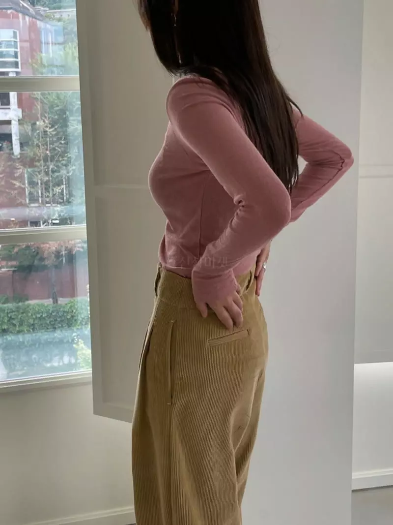 Ravi - Korean Women Fashion - #momslook - Arc Turtleneck Tee - 6