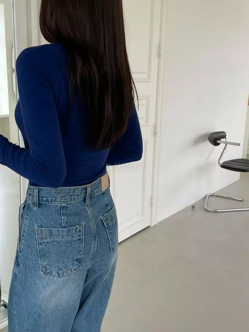 Ravi - Korean Women Fashion - #momslook - Arc Turtleneck Tee - 9
