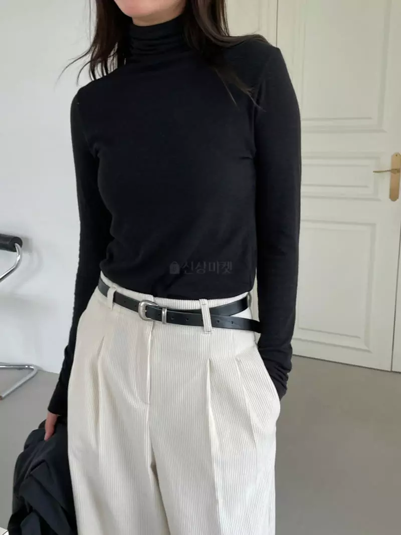 Ravi - Korean Women Fashion - #vintageinspired - Arc Turtleneck Tee - 12