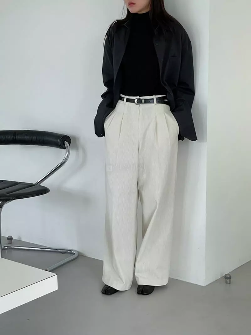 Ravi - Korean Women Fashion - #womensfashion - Cream Rib Shorts - 7