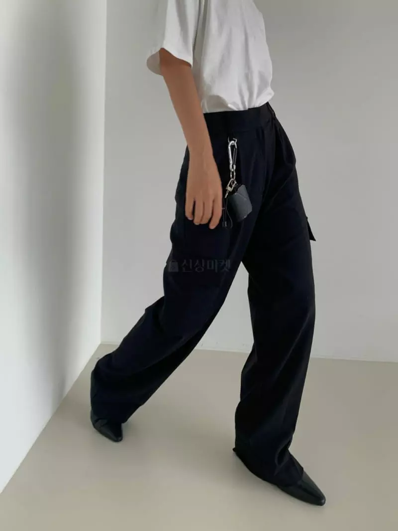 Recover - Korean Women Fashion - #womensfashion - Dring Pocket Pants - 11