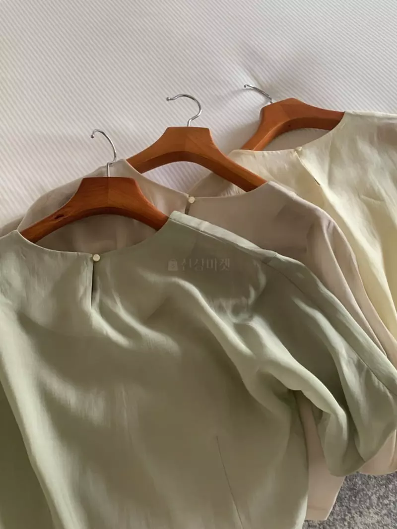 Renouveau - Korean Women Fashion - #momslook - Circle Blouse - 10
