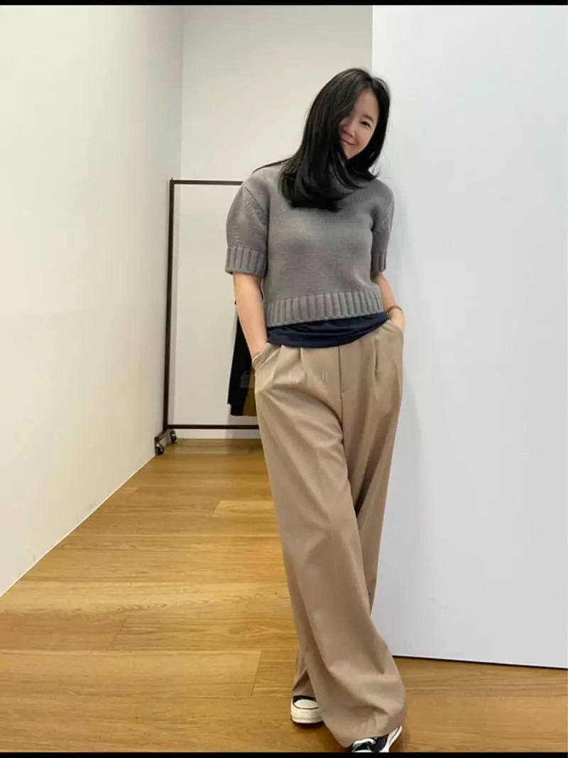 Reve - Korean Women Fashion - #womensfashion - Two Tuck Banding Pants