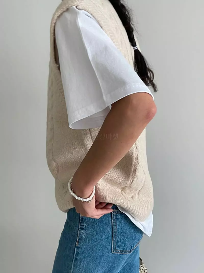Ripple - Korean Women Fashion - #momslook - Boa Vest - 10