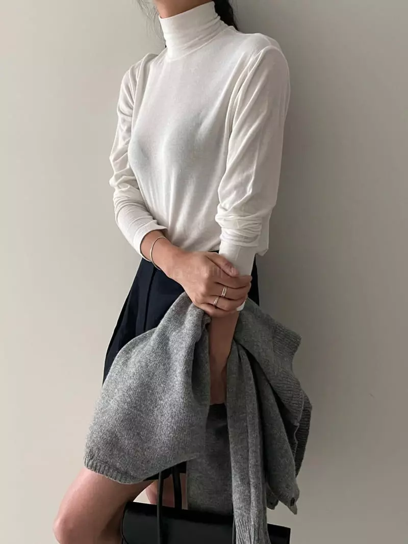 Ripple - Korean Women Fashion - #pursuepretty - Lala Turtleneck Tee - 3