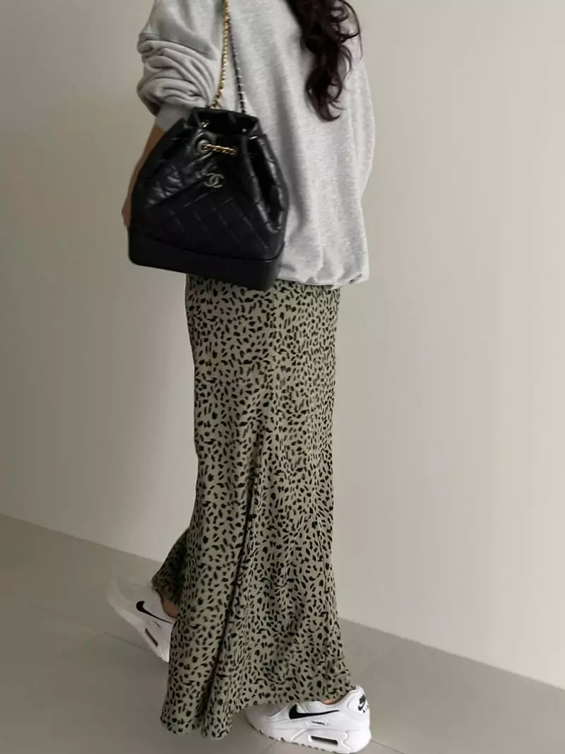 Ripple - Korean Women Fashion - #restrostyle - Leo Lonf Skirt - 6