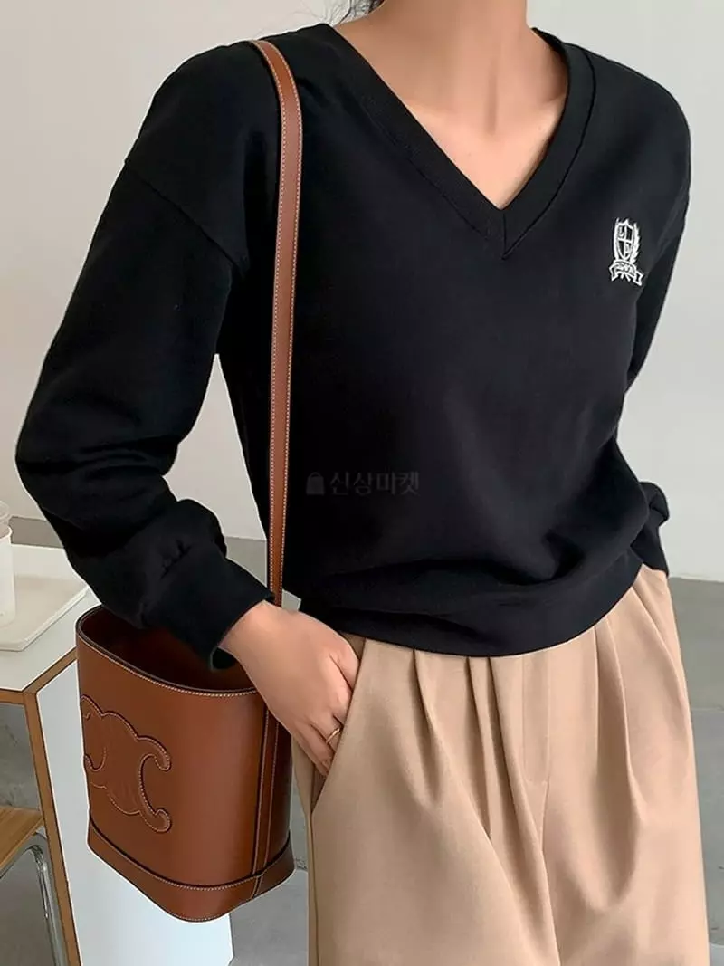 Ripple - Korean Women Fashion - #restrostyle - Noa Embroidery Sweatshirt - 2