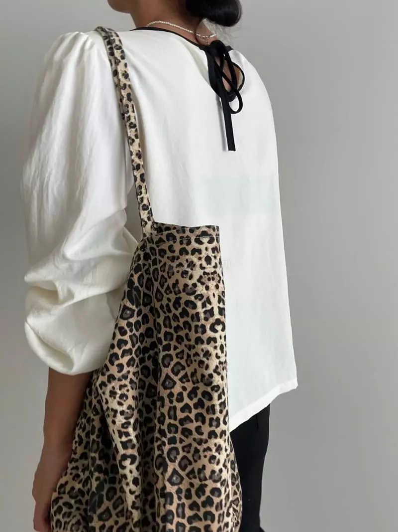 Ripple - Korean Women Fashion - #romanticstyle - Cream Blouse - 5