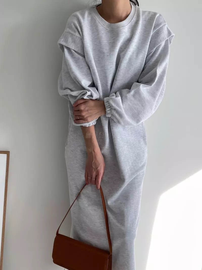 Ripple - Korean Women Fashion - #romanticstyle - Wing Shoulder One-piece - 2