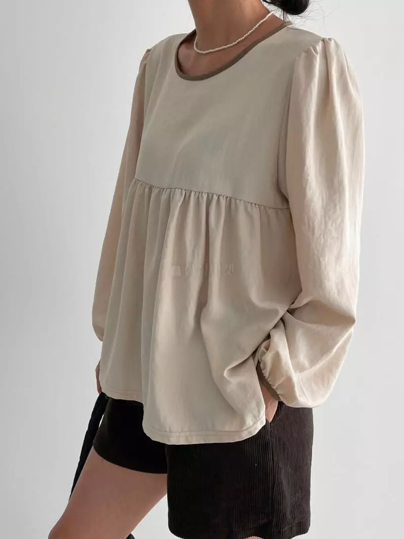 Ripple - Korean Women Fashion - #vintageinspired - Cream Blouse