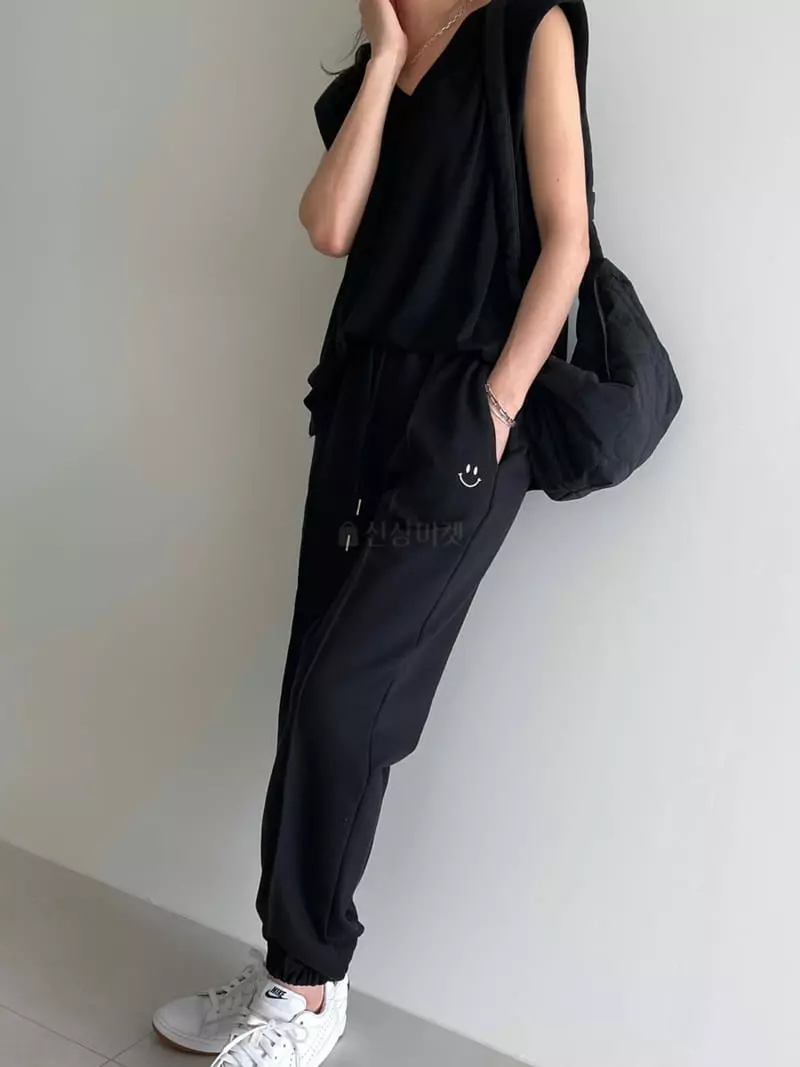 Ripple - Korean Women Fashion - #womensfashion - Smile Pants - 10