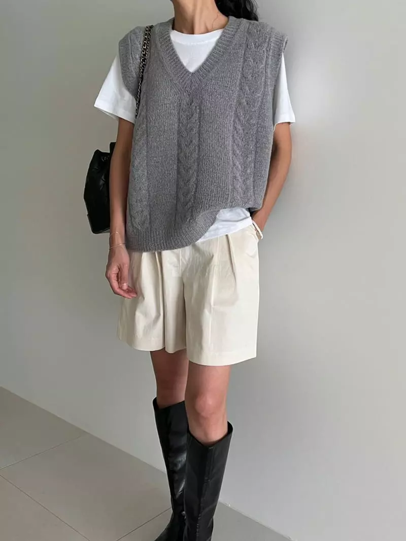 Ripple - Korean Women Fashion - #womensfashion - Boa Vest - 6