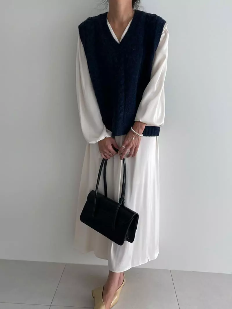 Ripple - Korean Women Fashion - #womensfashion - Boa Vest - 8
