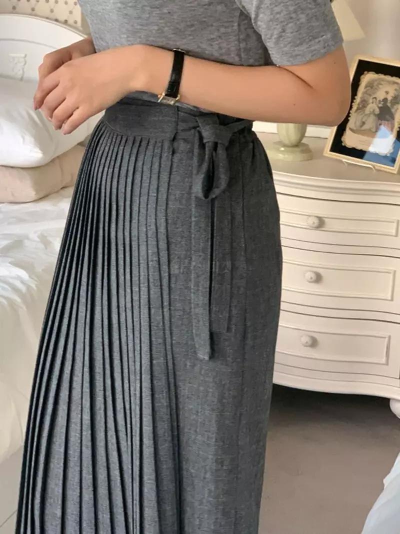 Room698 - Korean Women Fashion - #momslook - Classic Wrinkle Skirt - 7