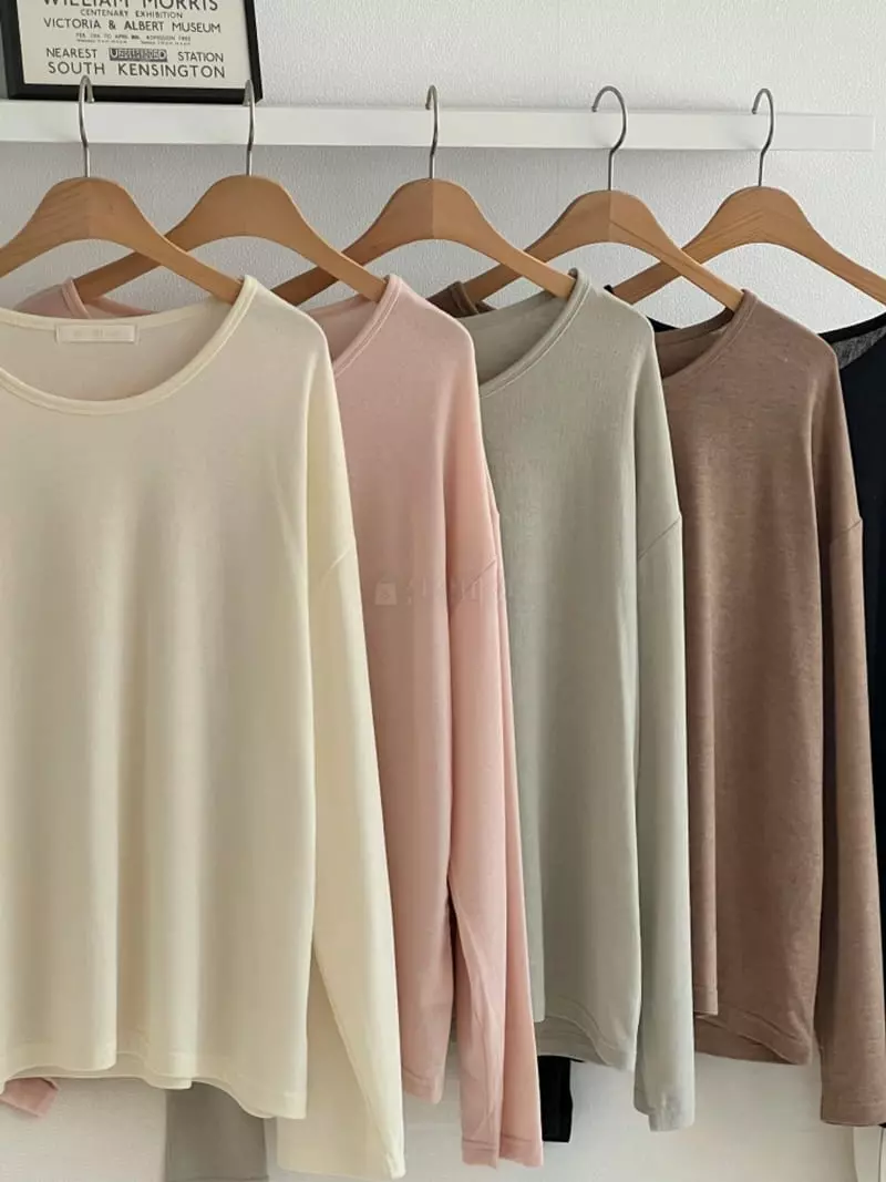 Room698 - Korean Women Fashion - #momslook - Long Sleeves U Neck Tee - 7