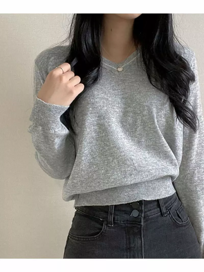 Room698 - Korean Women Fashion - #pursuepretty - V Knit Tee - 3