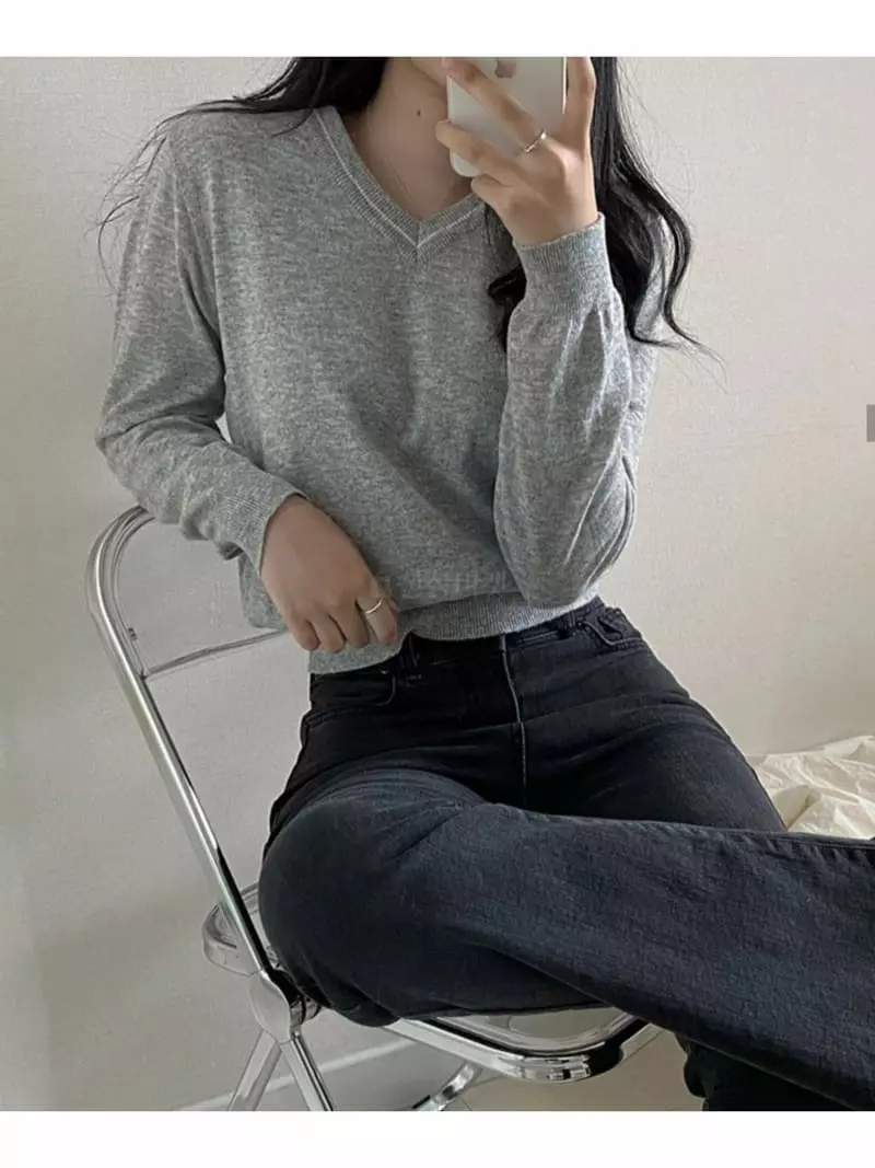 Room698 - Korean Women Fashion - #pursuepretty - V Knit Tee - 4