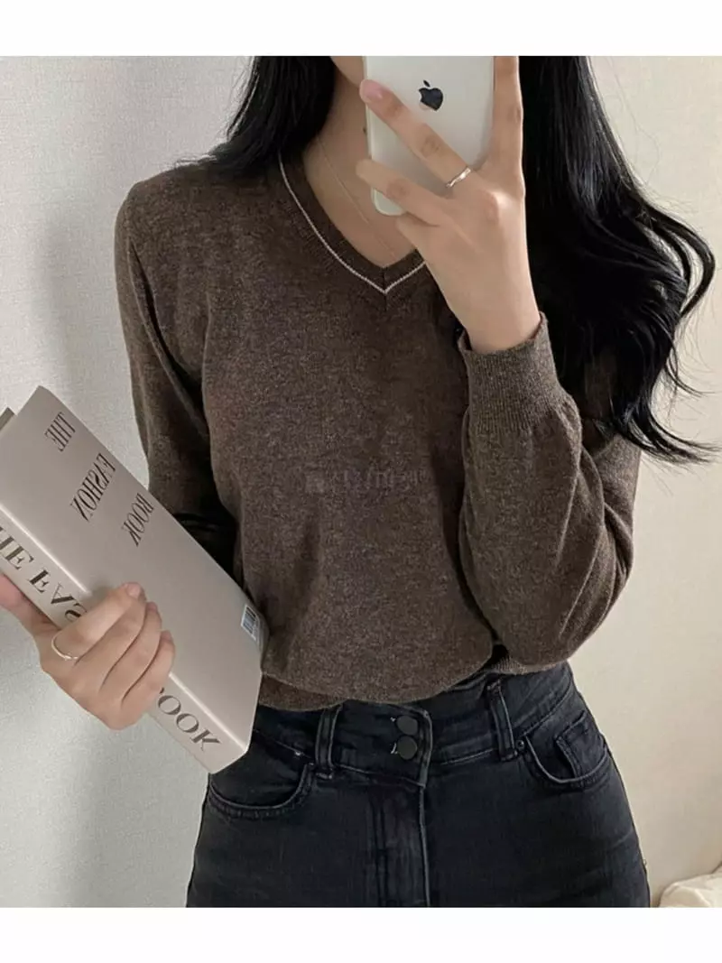 Room698 - Korean Women Fashion - #shopsmall - V Knit Tee - 6