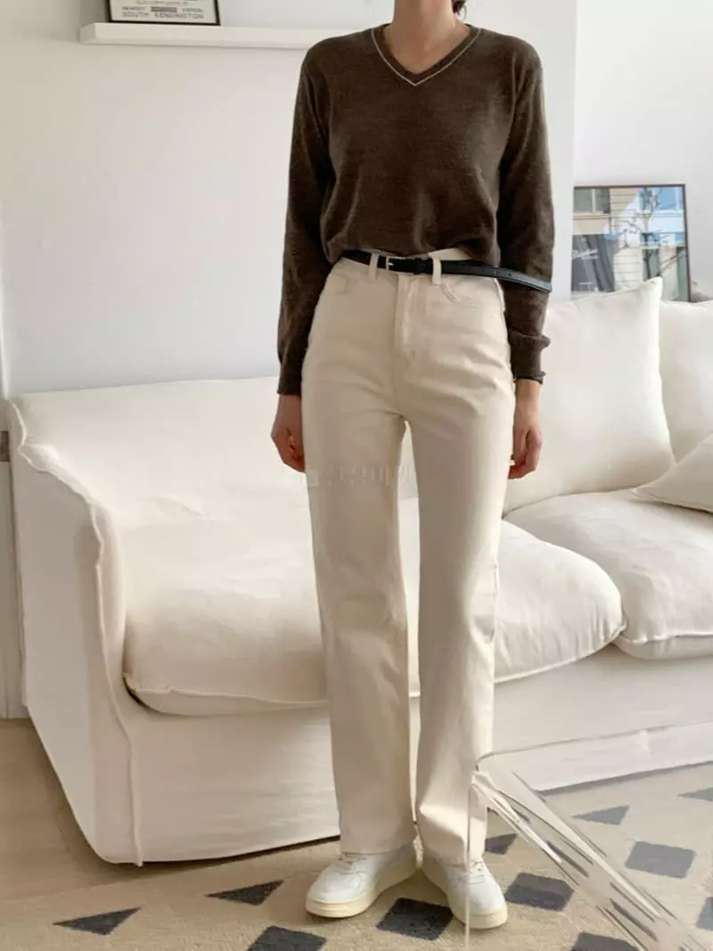 Room698 - Korean Women Fashion - #vintageinspired - V Knit Tee