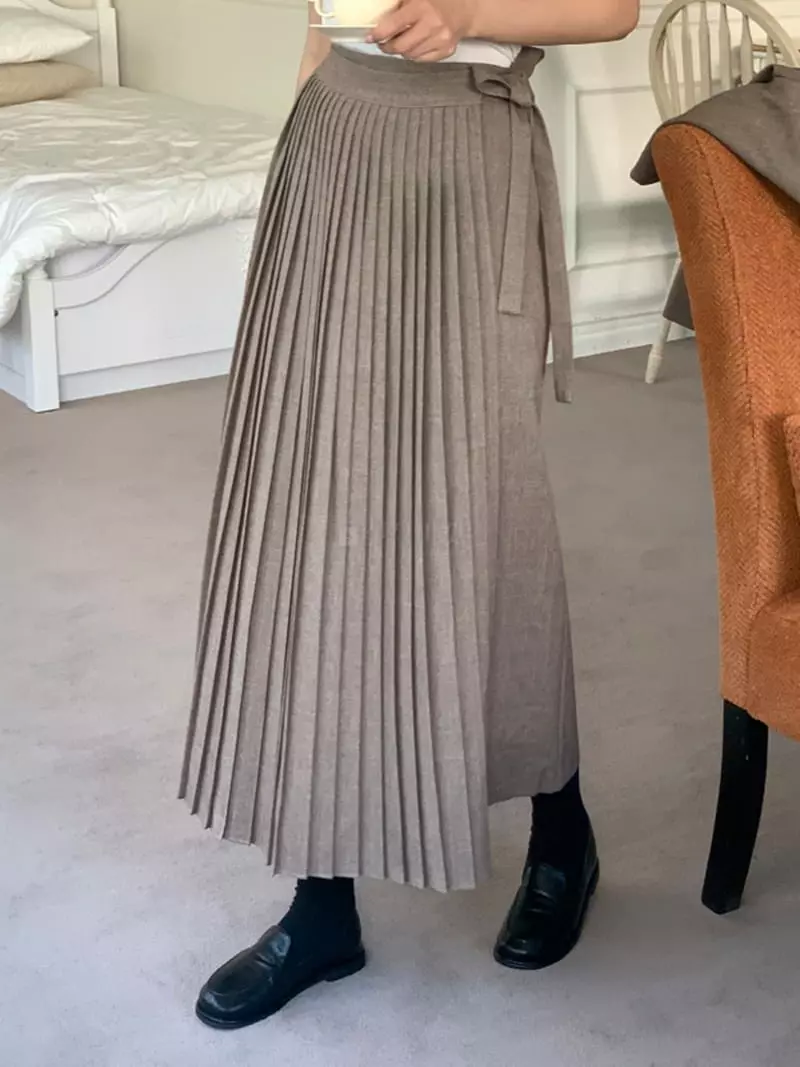 Room698 - Korean Women Fashion - #womensfashion - Classic Wrinkle Skirt - 2