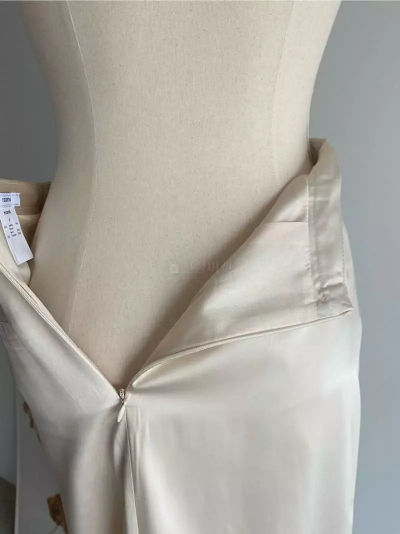 Roomk - Korean Women Fashion - #momslook - Silk Skirt - 9