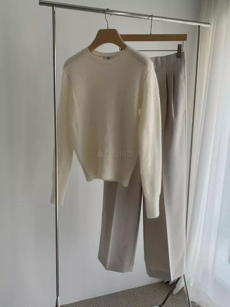 Roomk - Korean Women Fashion - #restrostyle - Kid Round Knit Tee - 2