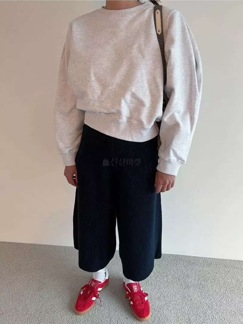 Roomk - Korean Women Fashion - #vintageinspired - Puff Sweatshirt - 2
