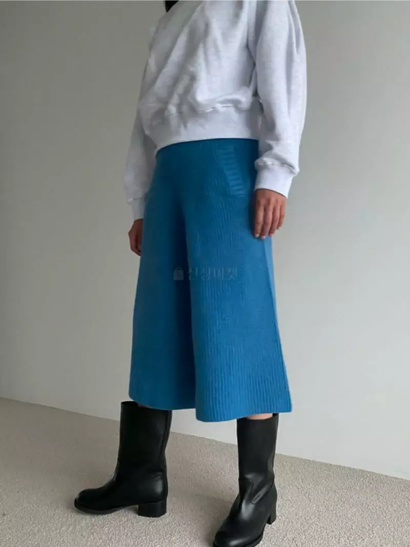 Roomk - Korean Women Fashion - #vintagekidsstyle - Puff Sweatshirt - 3