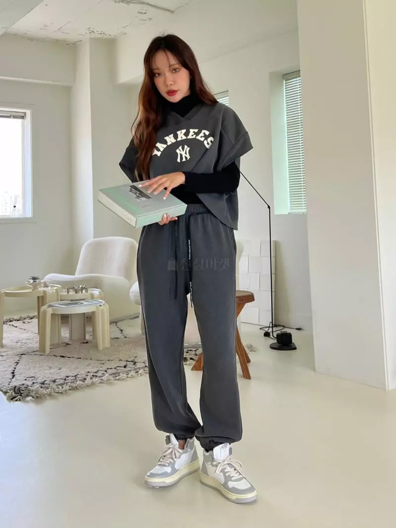 Rooms shop - Korean Women Fashion - #momslook - Patch Vest - 11