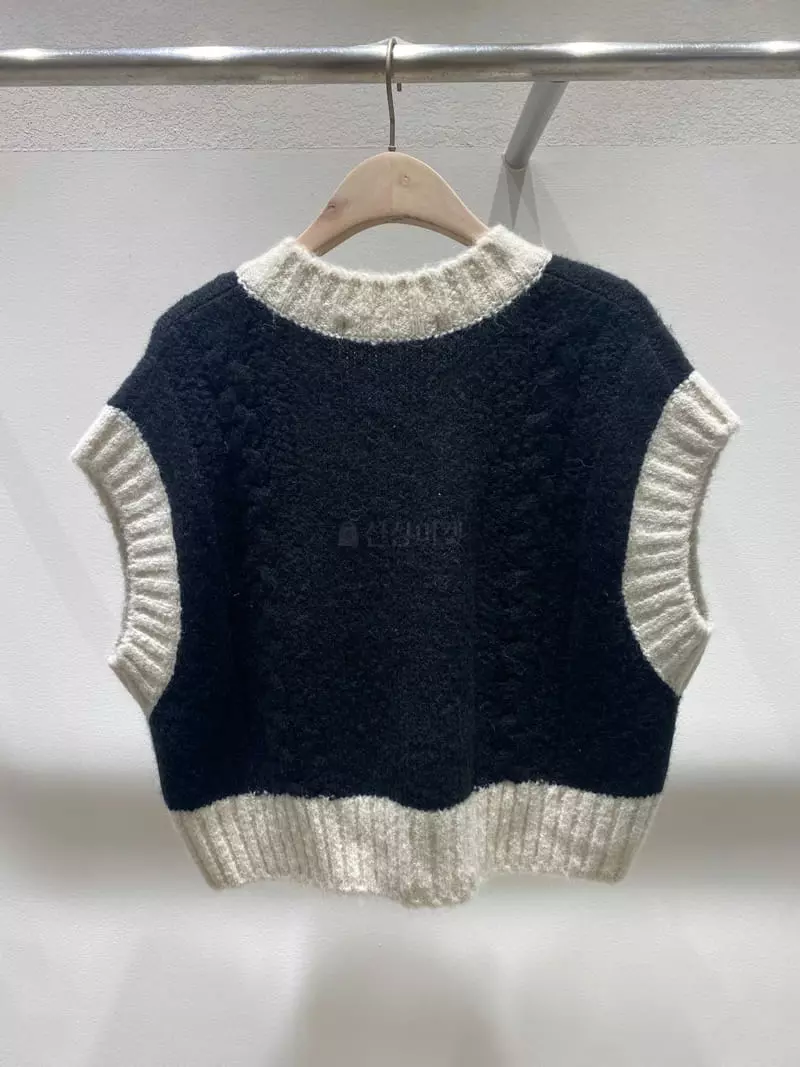 Rooms shop - Korean Women Fashion - #momslook - Pocket Vest - 5