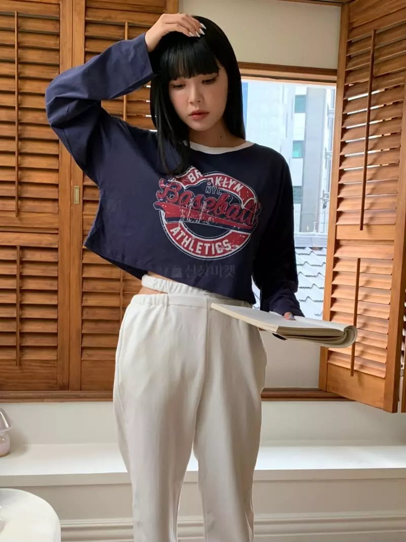 Rooms shop - Korean Women Fashion - #momslook - Baseball Tee - 10
