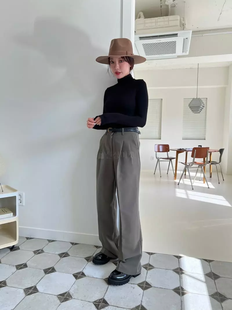 Rooms shop - Korean Women Fashion - #pursuepretty - Fandom Pants - 2