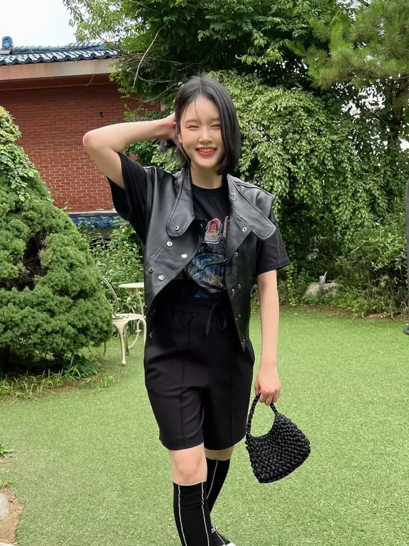 Rooms shop - Korean Women Fashion - #restrostyle - Peanuts Vest - 6