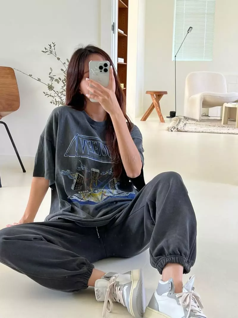 Rooms shop - Korean Women Fashion - #romanticstyle - Gwantu Tee - 5