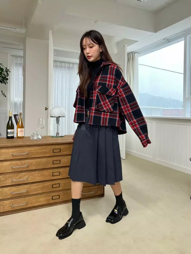 Rooms shop - Korean Women Fashion - #womensfashion - Crop Check Shirt - 6