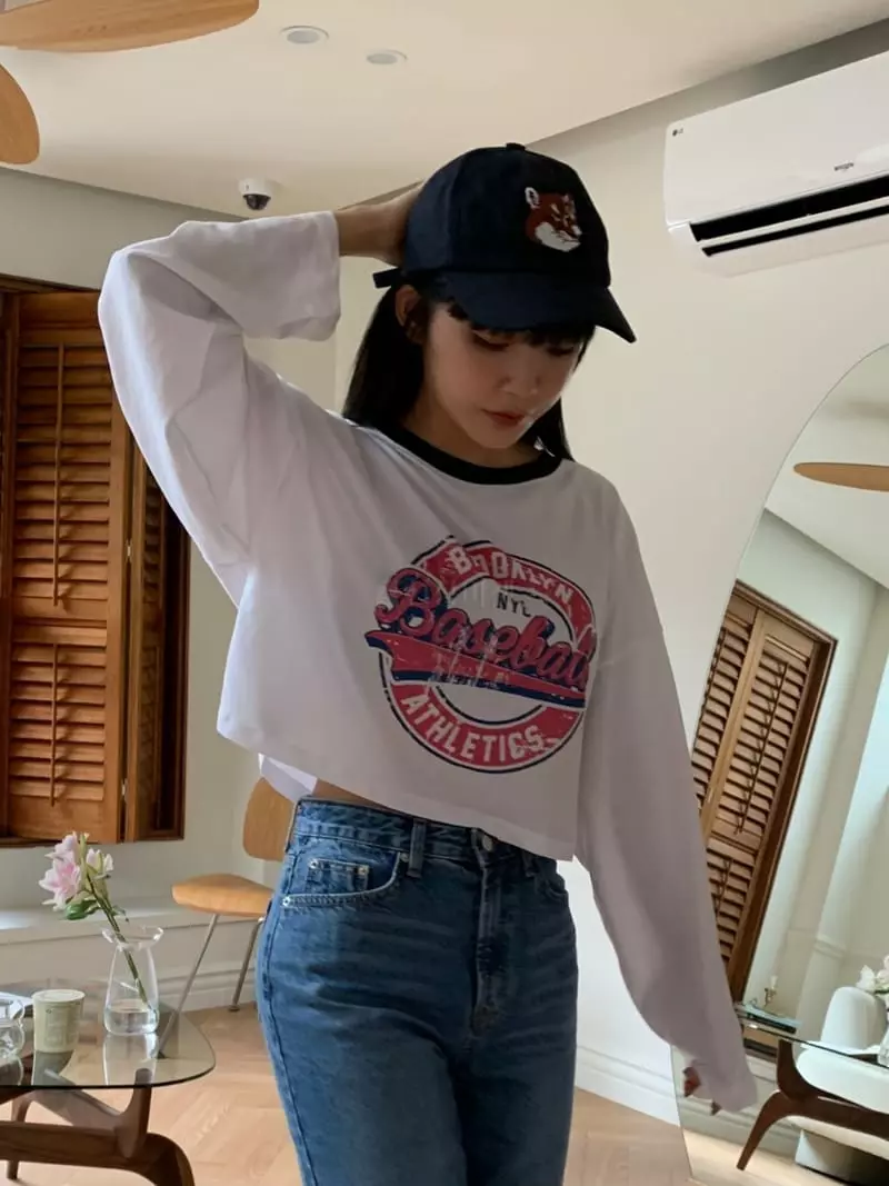 Rooms shop - Korean Women Fashion - #womensfashion - Baseball Tee - 5