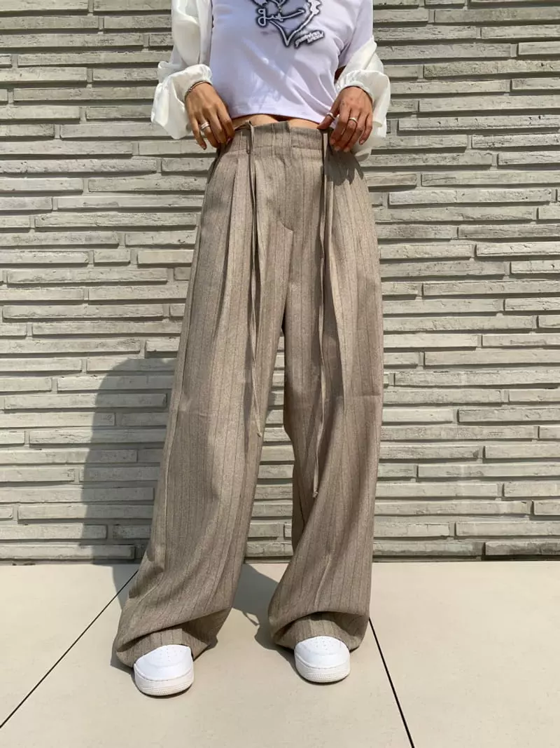 Rooof - Korean Women Fashion - #momslook - Strap Pants