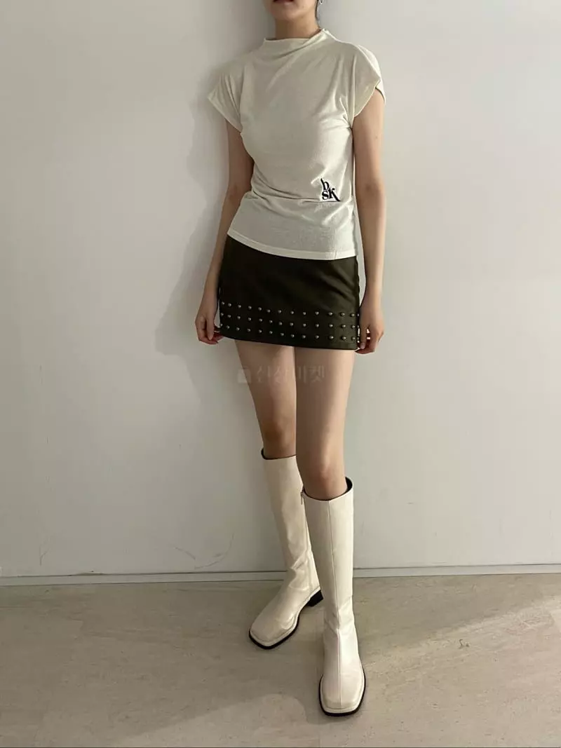 Rooof - Korean Women Fashion - #momslook - Stude Skirt - 2