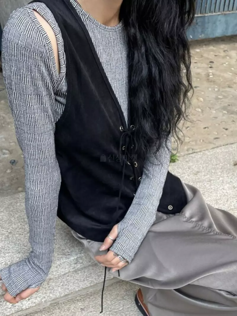 Rooof - Korean Women Fashion - #momslook - Vintage Vest - 6
