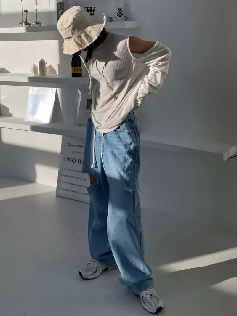 Rooof - Korean Women Fashion - #womensfashion - Shoulder Slit Tee - 7