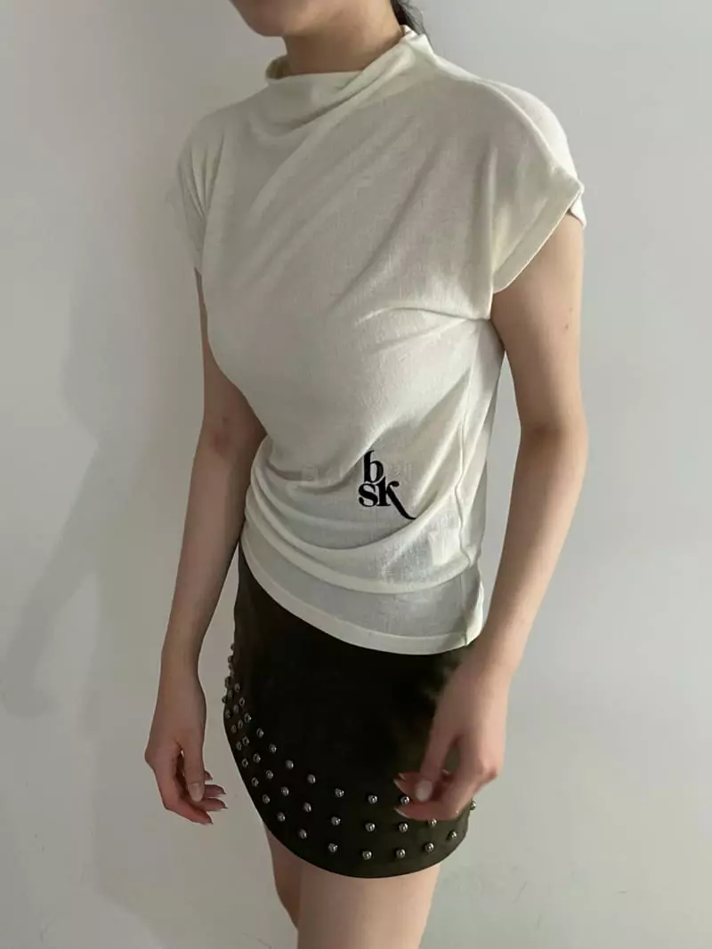 Rooof - Korean Women Fashion - #womensfashion - Alpabet Turtleneck Tee - 10