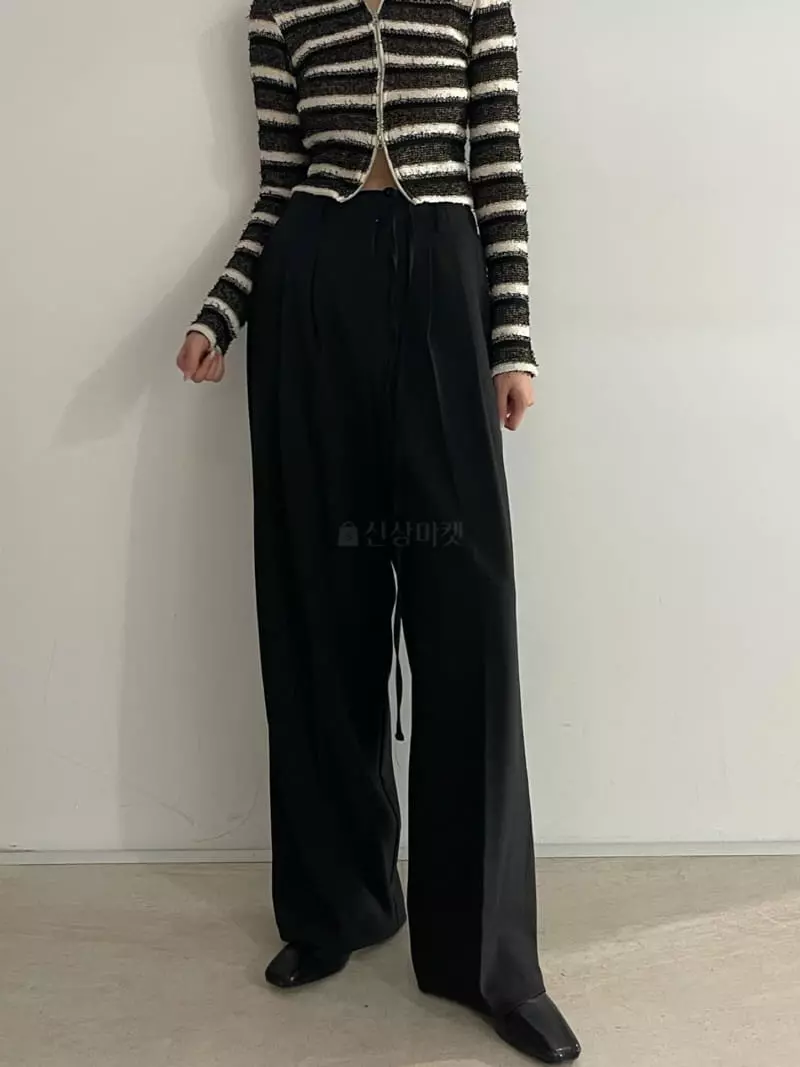Rooof - Korean Women Fashion - #womensfashion - Solid Strap Pants - 7