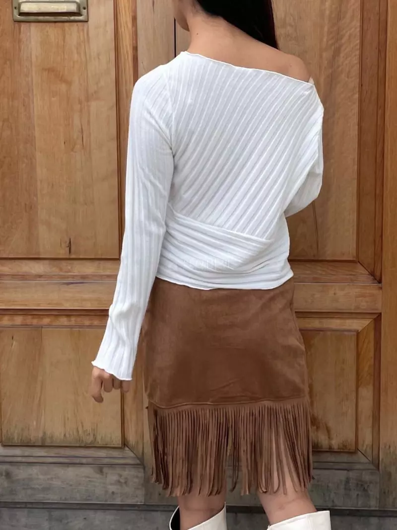 Rooof - Korean Women Fashion - #womensfashion - Sasun Slit Tee - 3