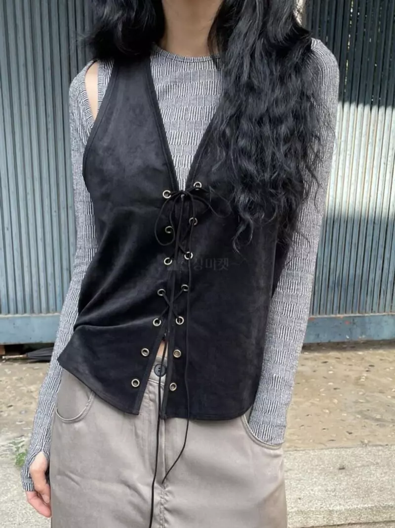 Rooof - Korean Women Fashion - #momslook - Vintage Vest - 4