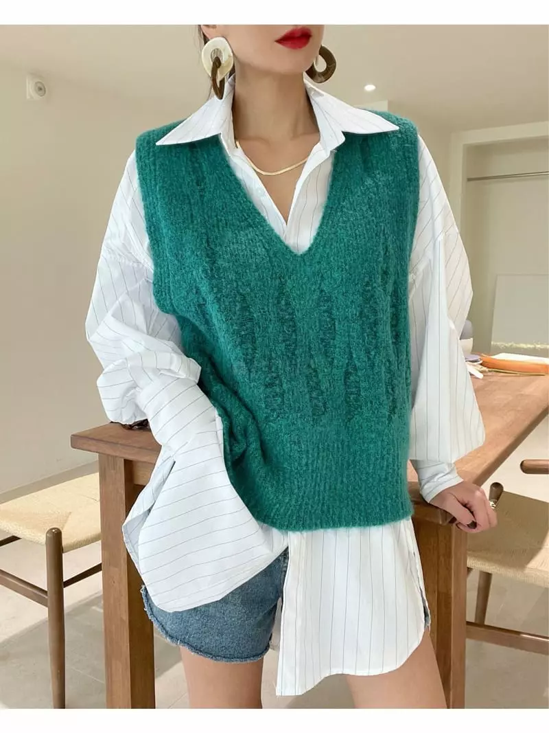 Ryon - Korean Women Fashion - #momslook - Split Vest - 3