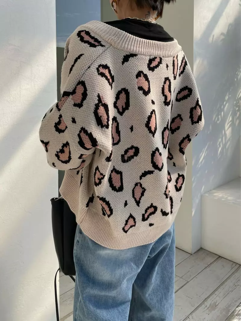 Ryon - Korean Women Fashion - #momslook - Leo V Cardigan - 3