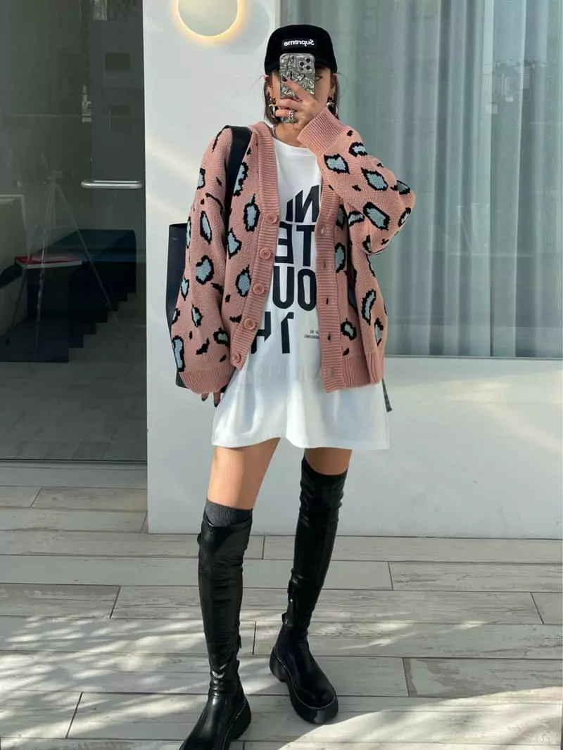 Ryon - Korean Women Fashion - #momslook - Leo V Cardigan - 9